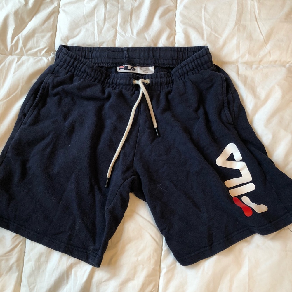 Vintage Retro FILA sweat shorts (street wear)